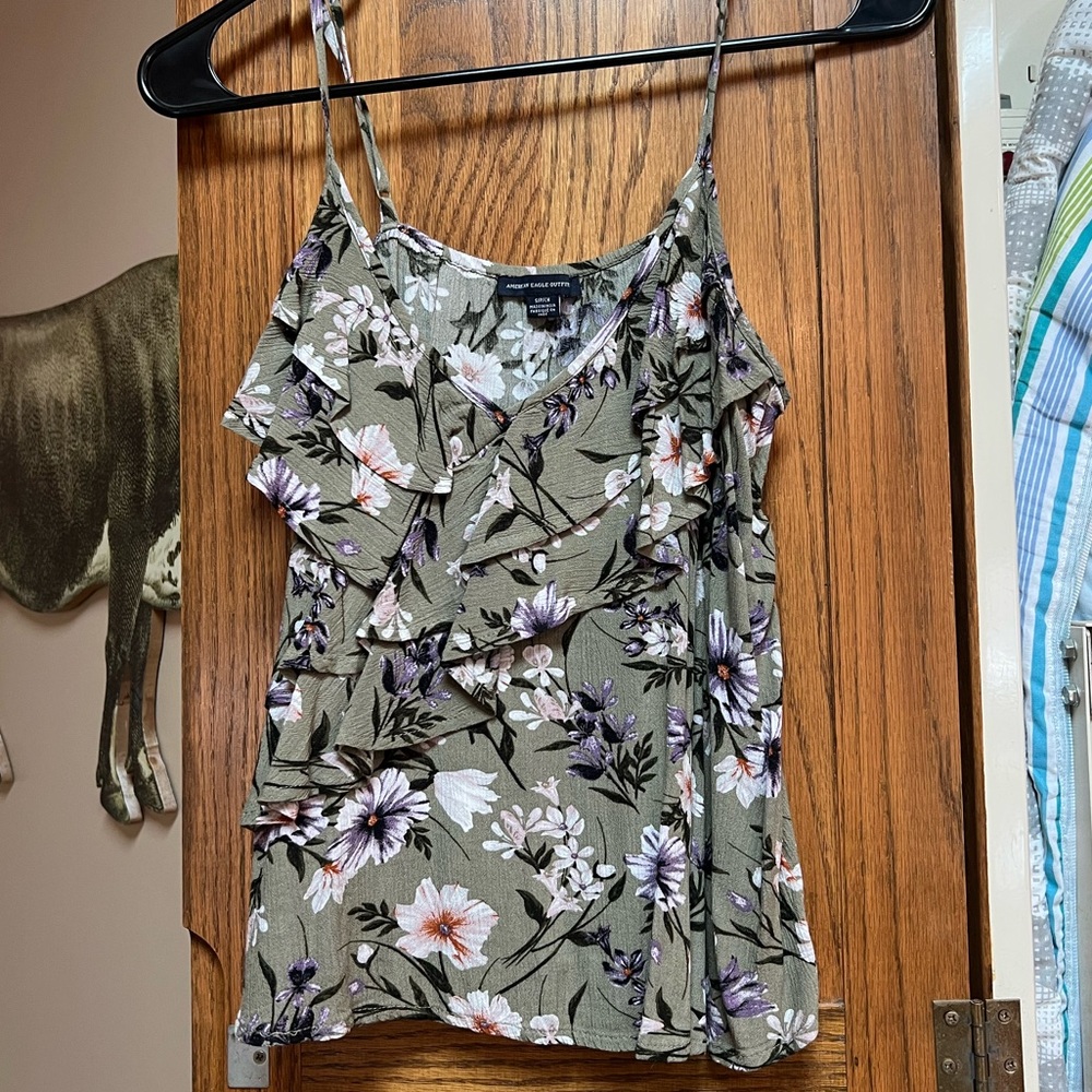 American eagle floral tank top